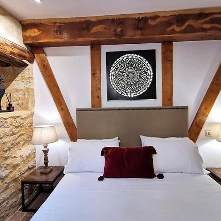 Cocon De Charme Au Pied De La Cite Wifi Et Linge Lägenhet Sarlat-la-Canéda Exteriör bild